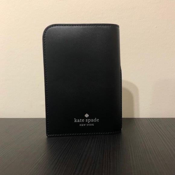 NWT ♠️ Kate Spade ♠️ Frosty Black Passport Holder - Picture 3 of 5